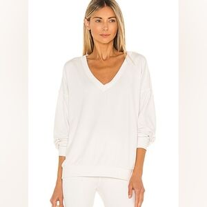 Alo Dreamy V-Neck Pull Over In Ivory Size Medium